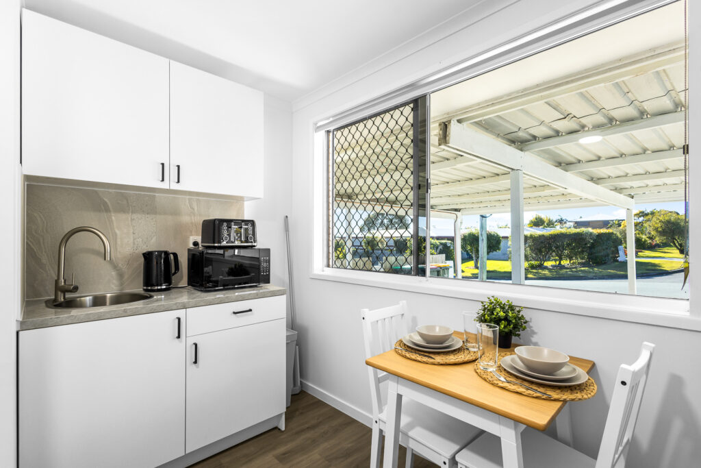 Co-living food preparation in Caloundra