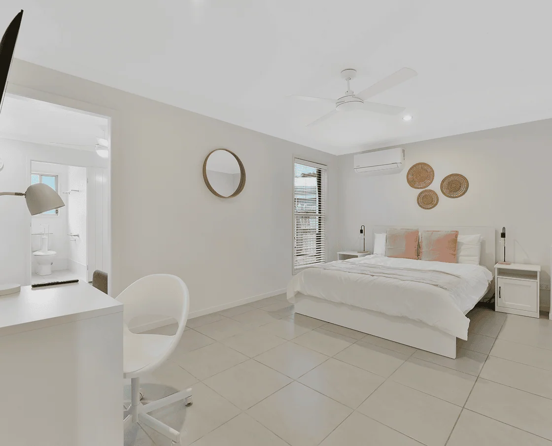 another example of a room in a Casey coliving home